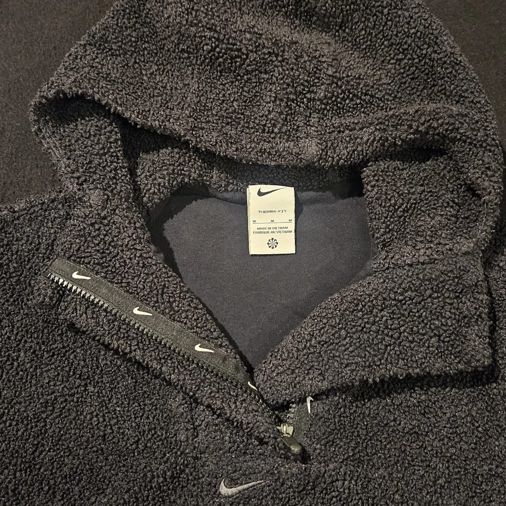 Nike High-Pile Fleece Big Kids' (Girls') Therma-FIT Training Jacket‎ - Sz M